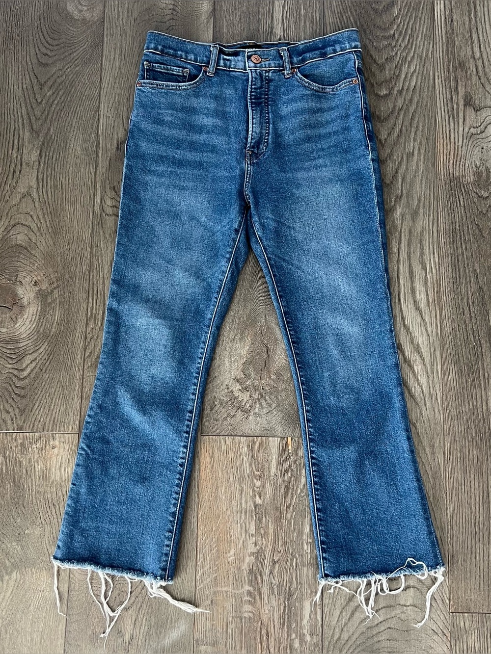 EXPRESS Cropped Flare High Rise Denim Jeans Size 6
